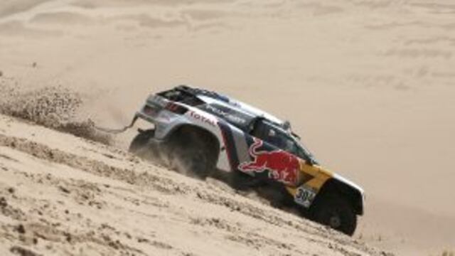 El espau00f1ol Carlos Sainz abandonu00f3 el Dakar 2017. (AP Photo/Martin Mejia)
