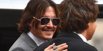 Amber Heard aseguró que Johnny Depp la golpeó por haber perdido USD 650 millones