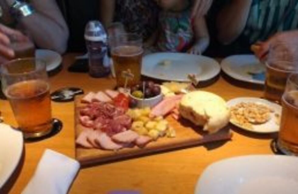 Piden que los restaurantes rosarinos informen el valor calórico de la comida y la bebida