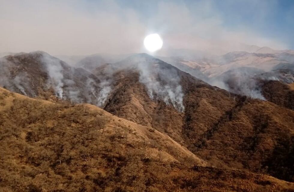 Siguen los trabajos para apagar el incendio en Ancajuli