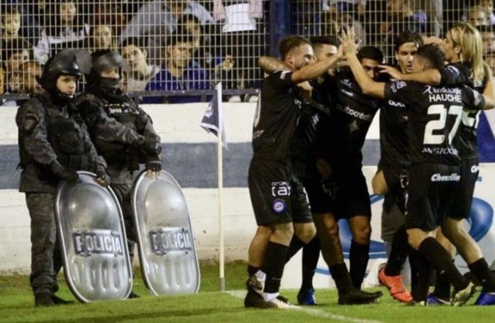 Copa de la Superliga: Gimnasia cayó ante Argentinos y quedó eliminado