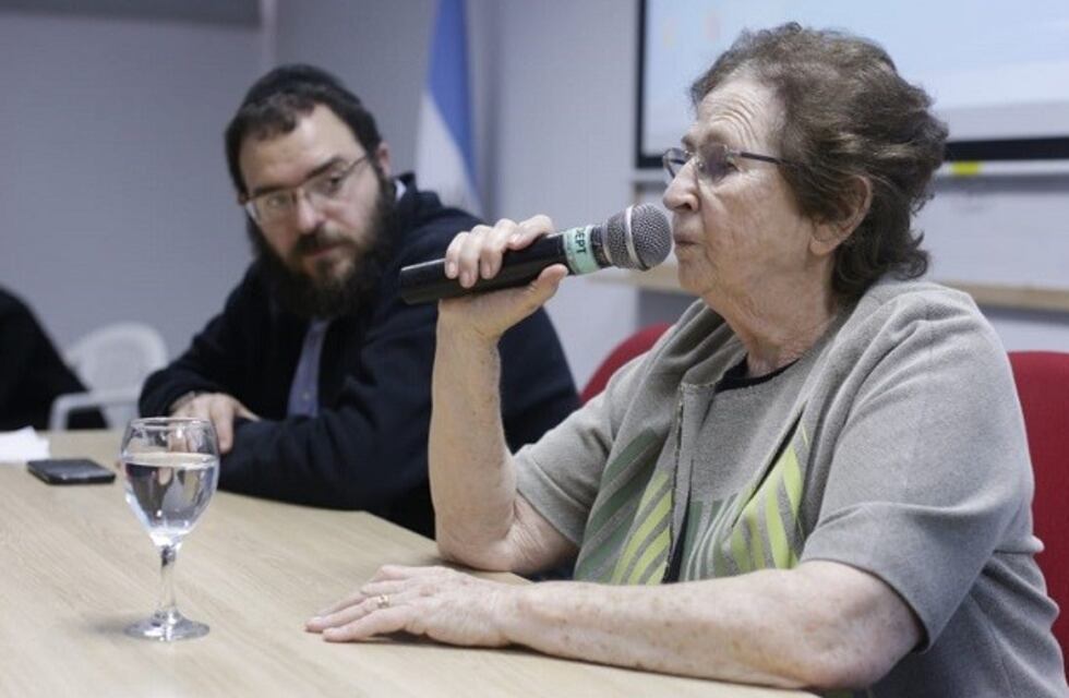 Sobrevivió al Holocausto y brindó una emocionante charla a estudiantes