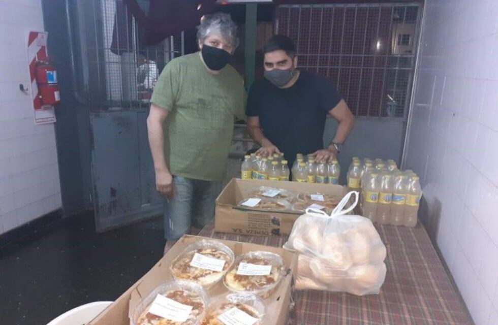 Dos restaurantes organizaron la cena para la guardia nocturna del hospital de Orán