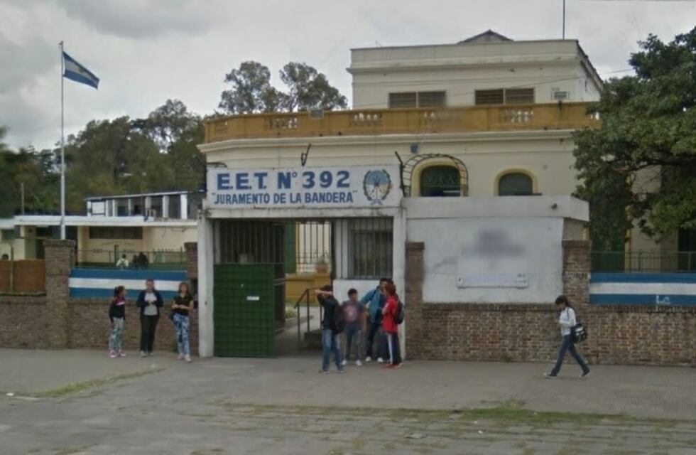 Por deficiencias edilicias en una escuela de zona sur, Amsafé convocó a un abrazo solidario