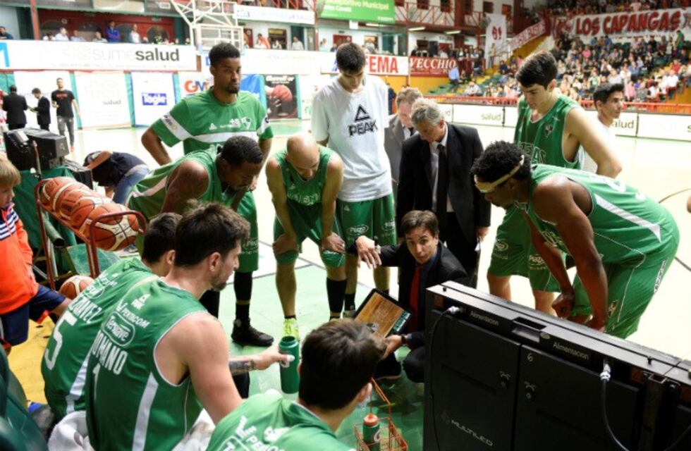 Cómo llega Atenas al debut en la Liga Nacional