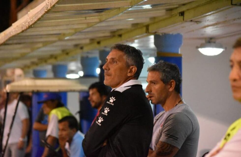 La derrota de Instituto: Cagna le apuntó al árbitro