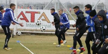 Intensa práctica de Godoy Cruz antes de viajar hacia Buenos Aires\u002E