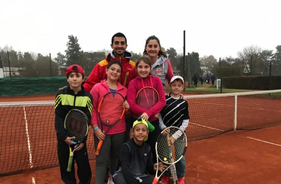 Juan Mollá con la selección de Córdoba participaron del Nacional de tenis