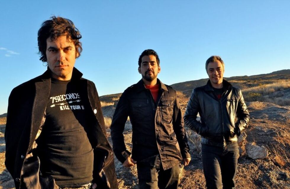 Attaque 77 presenta el álbum "Triángulo de Fuerza" en Mendoza