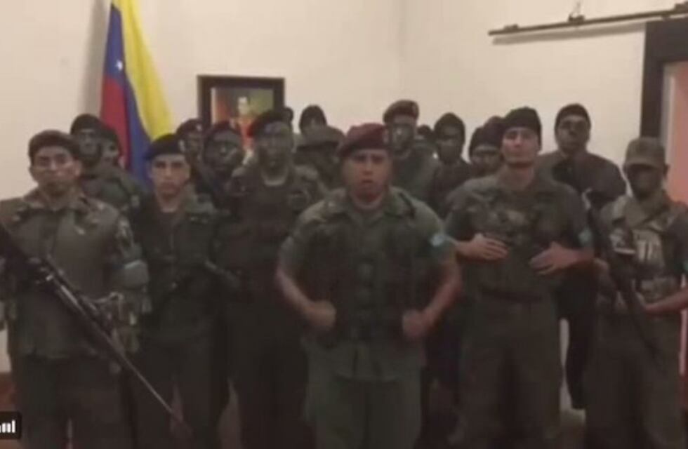 El gobierno venezolano anunció que aplastó un levantamiento militar al oeste de Caracas