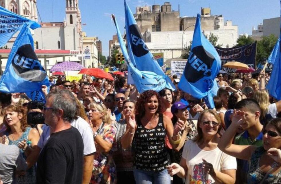 Cuarto intermedio en las negociaciones paritarias de los docentes cordobeses