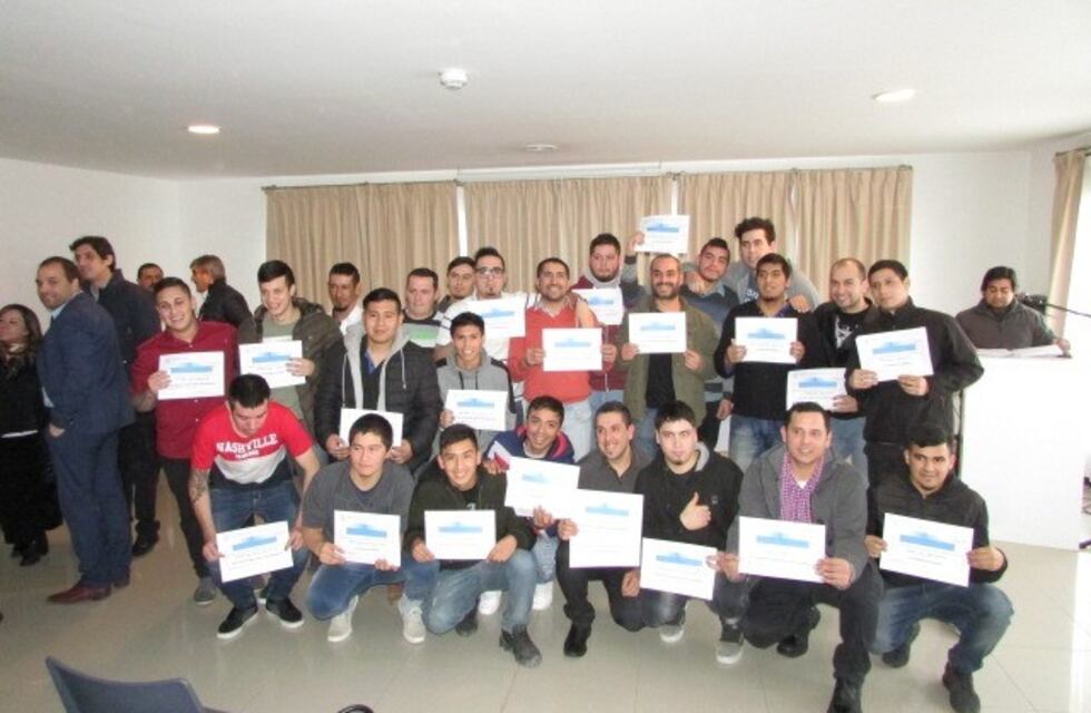 Perito Moreno: entregaron certificados a nuevos perforistas mineros