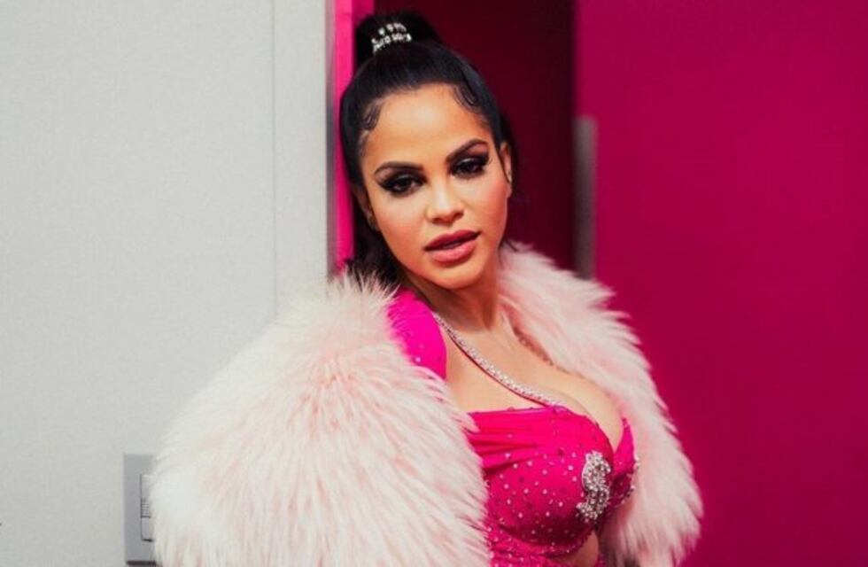 El topless veraniego con el que Natti Natasha anticipó su próximo video