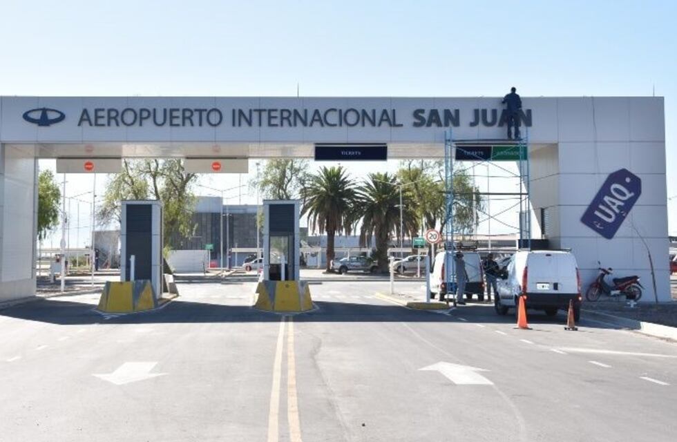 San Juan: evalúan mandar a juicio a Aerolíneas por diferencias de tarifas con Mendoza