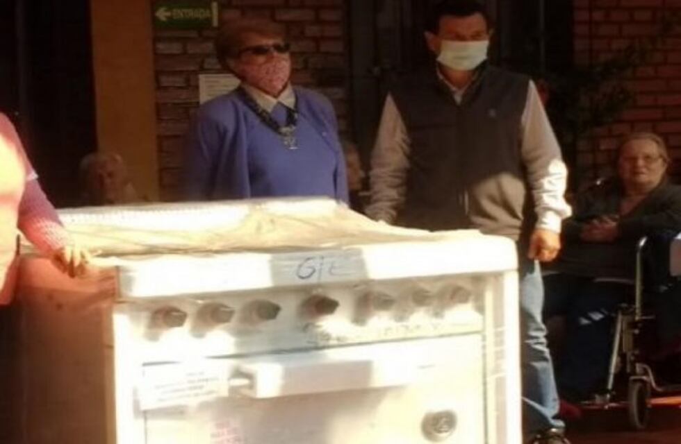 El hogar Santa Marta recibió una cocina donada por el gobernador Herrera Ahuad