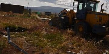 Recuperan terrenos usurpados