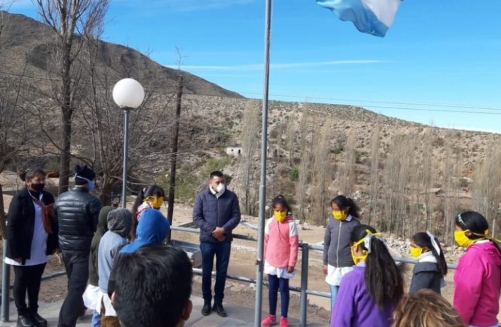 Comenzaron las clases presenciales en las escuelas de período especial
