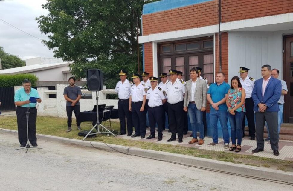 Nuevo patrullero y teléfonos CAT para la Comisaría de Despeñaderos