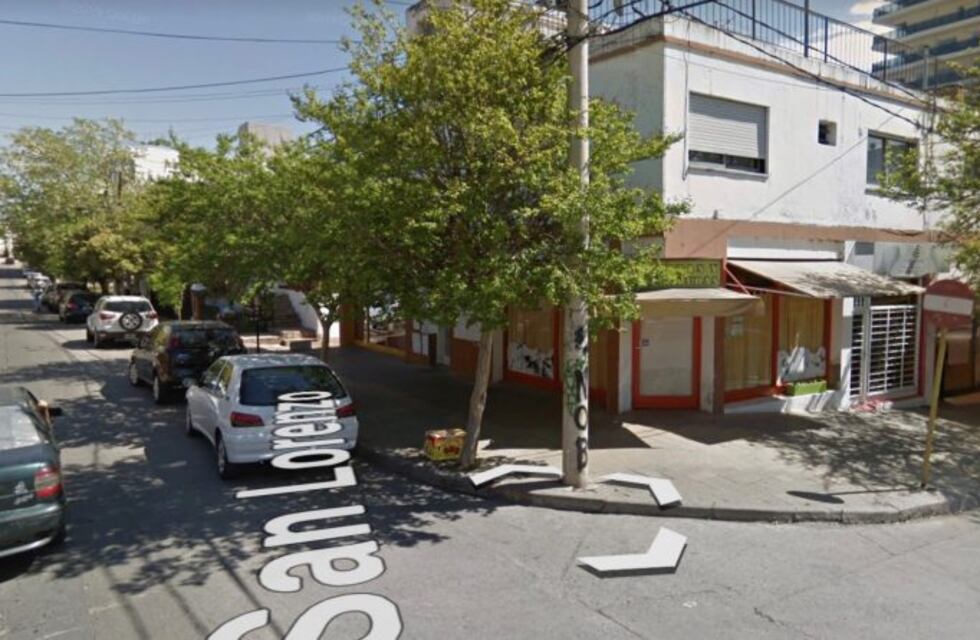 Día de furia en Carlos Paz: un hombre destrozó una verdulería con un palo de golf