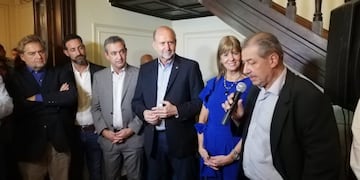 El mandatario coincidió con Pablo Javkin y estuvo acompañado por su vice Alejandra Rodenas\u002E (@fisfe2)