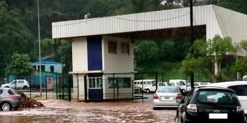 Irigoyen en el noreste de Misiones sufrió una inundación debido a las lluvias y el desborde del Pepirí\u002E (Irigoyen informa)