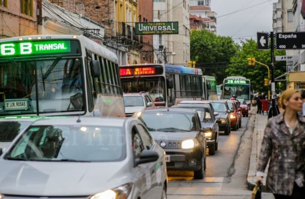 Analizan la circulación de vehículos por patentes en Salta