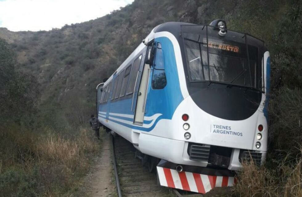 Se descarrilaron dos vagones del Tren de la Sierras