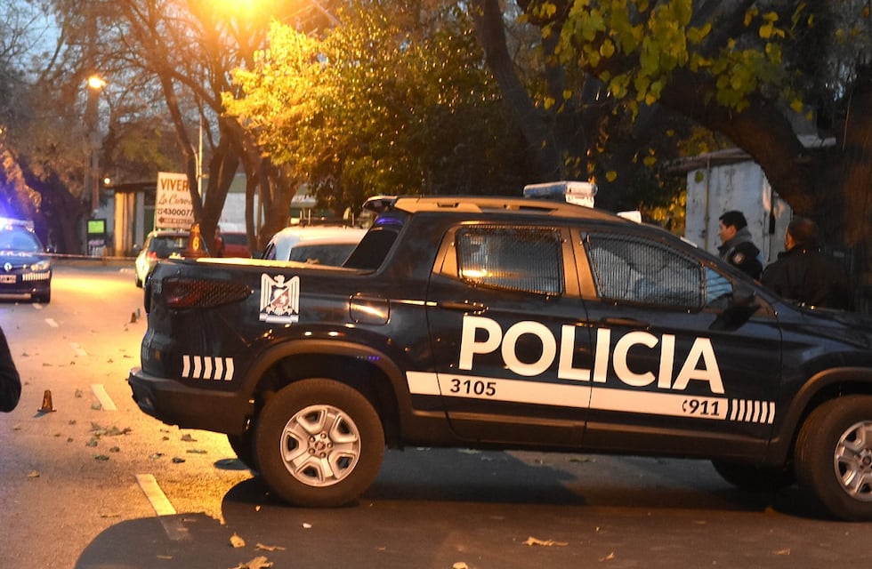 Asaltaron un minimarket en Godoy Cruz y se llevaron dinero y chocolates