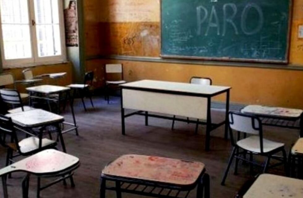 Docentes: movilización provincial ante descuentos masivos