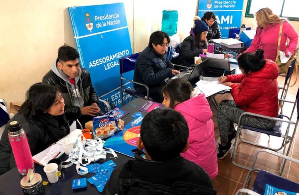 Jujeños iniciaron más de 67 mil trámites en El Estado en Tu Barrio