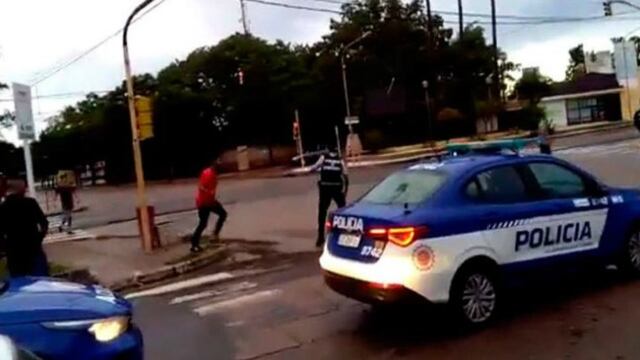Batalla campal en Cruz del Eje entre barras y policías\u002E