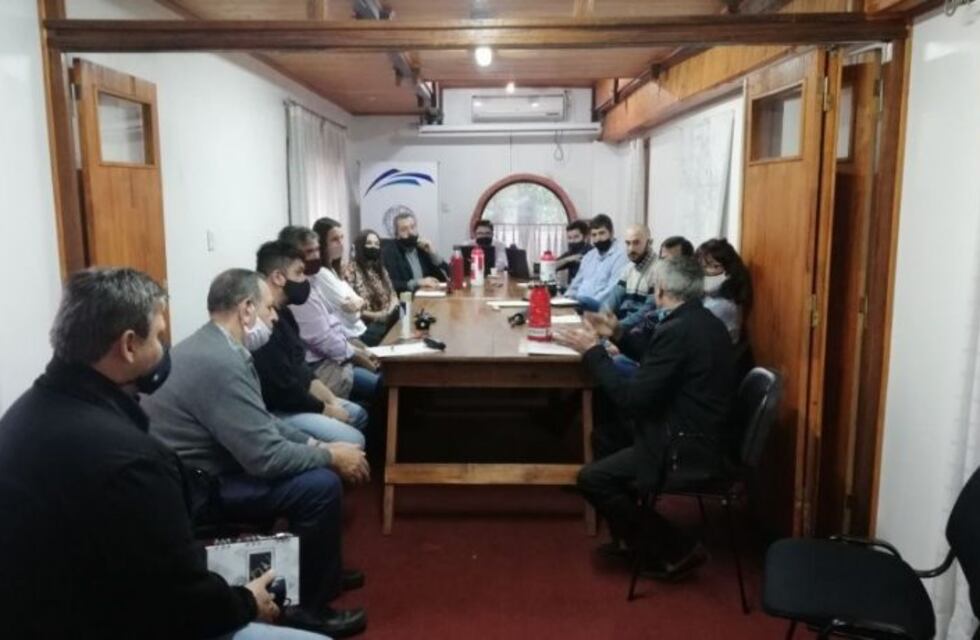 Concejales de Oberá recibieron a empresarios y empleados de comercio por el cierre los domingos