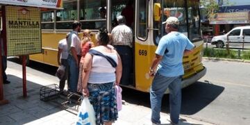 Levantaron el paro de colectivos: se pactó el pago para el jueves\u002E (Web)\u002E