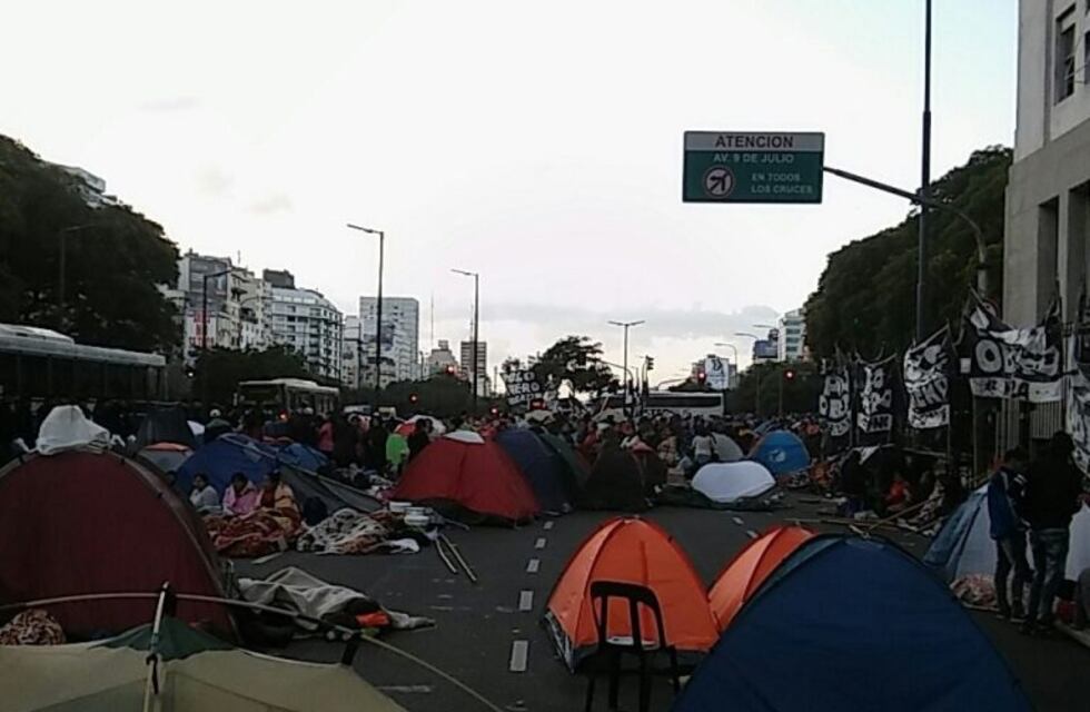 El Polo Obrero levantó el acampe de 9 de Julio y Moreno