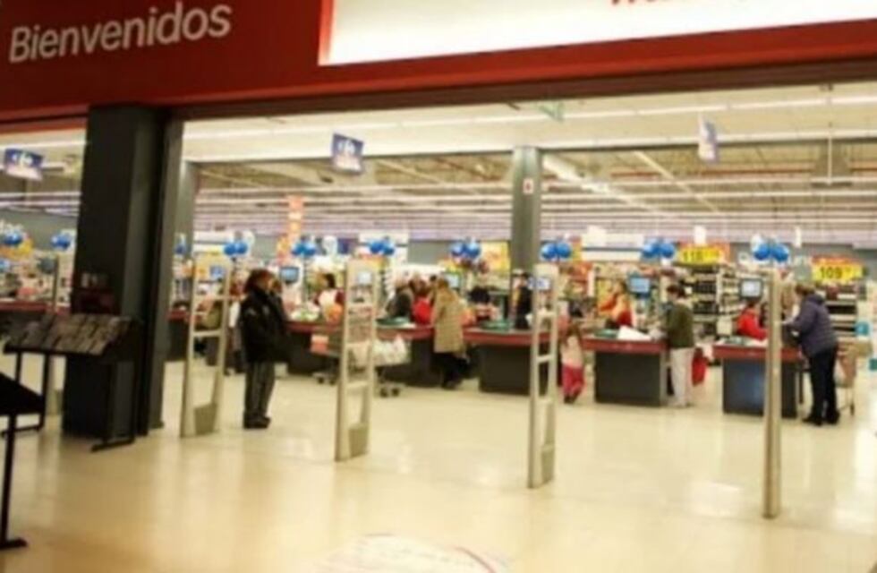 Video: le pidieron que se ponga el barbijo y reaccionó violentamente