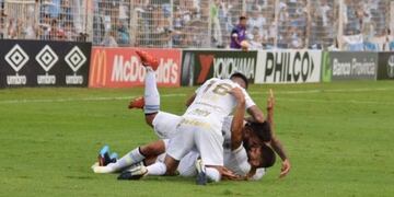 Atlético Tucumán clasificó a los cuartos de final de la Copa de la Superliga\u002E (Twitter @ATOficial)