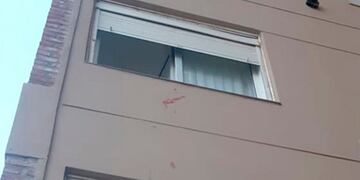 El balcon desde el que cayó la joven (Foto: Puntal)\u002E
