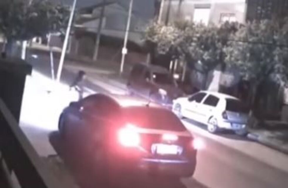 Evitó el robo de un motochorro al pasarle por arriba