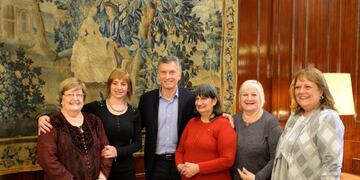 Mauricio Macri con las vecinas del GCBA