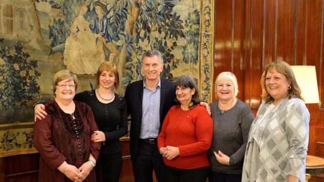Mauricio Macri con las vecinas del GCBA
