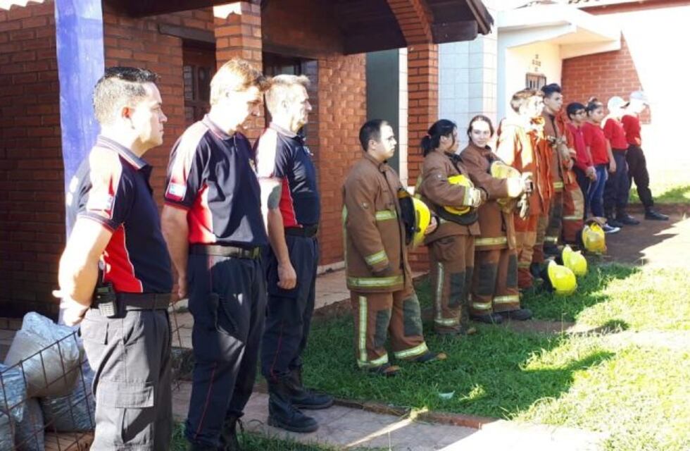 El cuartel de Bomberos Voluntarios de Puerto Iguazú celebra su 35° aniversario