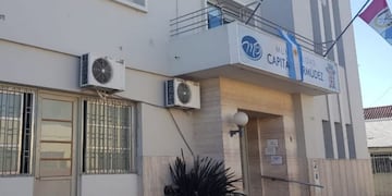 Determinaron el cierre preventivo por 48 horas del edificio de la Municipalidad de Capitán Bermúdez\u002E (Archivo)