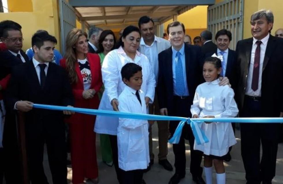 Zamora inauguró obras en Vilelas y dio inicio al ciclo lectivo