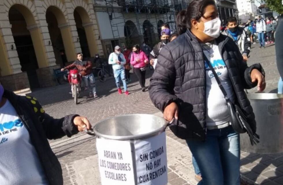 Marcharon con ollas vacías por la crisis alimentaria en Salta