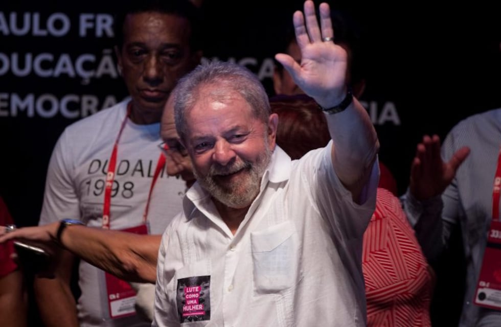 Lula anunció su candidatura presidencial en Brasil