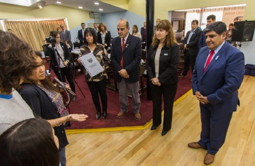 La Legislatura homenajeó a Tomy Porco Fischer y declaró de interés provincial la XIV edición de la Copa del Fin del Mundo