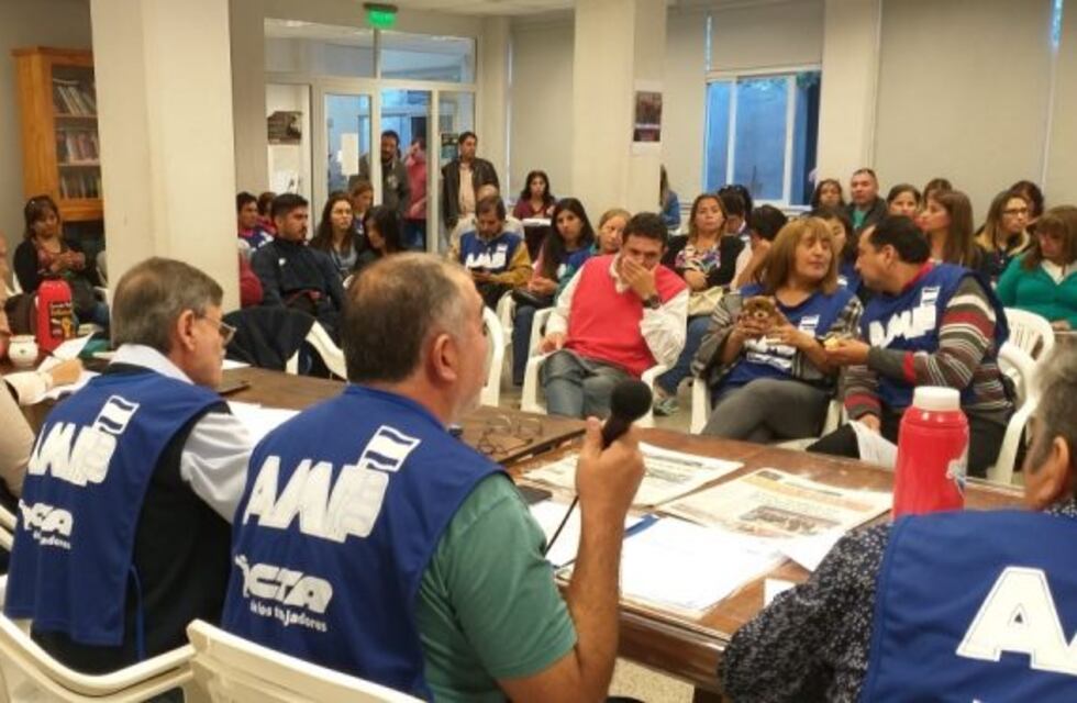 AMP convoca a asamblea para el martes 17
