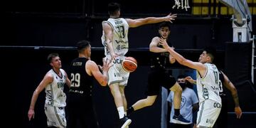 Instituto y Atenas jugaron un partido emotivo en el inicio de la Liga Nacional en Buenos Aires