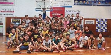 El encuentro fue en la cancha de la Asociación de Básquet de Eldorado\u002E