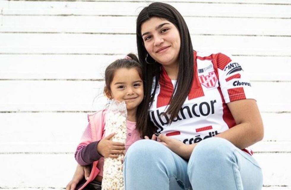 Gloria a las madres: el saludo de figuras de Instituto en su día